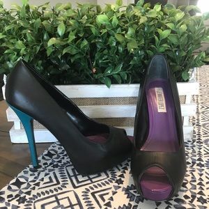 Jennifer Lopez heels